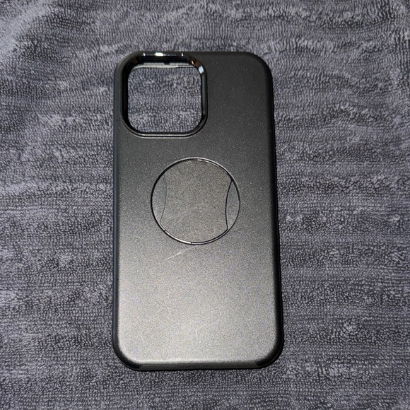iPhone 15 Pro Max OtterBox with OtterGrip - Picture 1 of 2